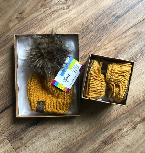 Baby Moccasins & Beanie